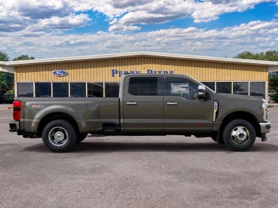 2027 Ford Super Duty F-350® Lariat®
