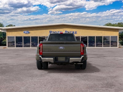 2027 Ford Super Duty F-350® Lariat®
